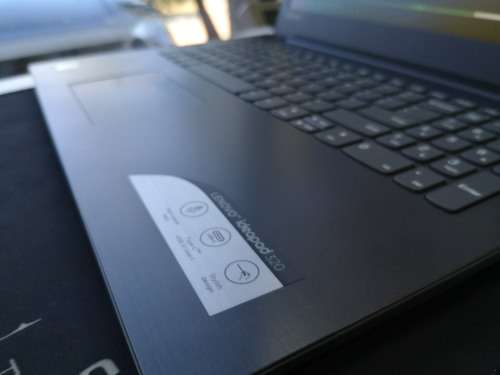 *AS BRAND NEW*7TH GEN*LENOVO IDEAPAD 320*i5-7200U*8GB DDR4*1000GB HDD*WARRANTY2018*